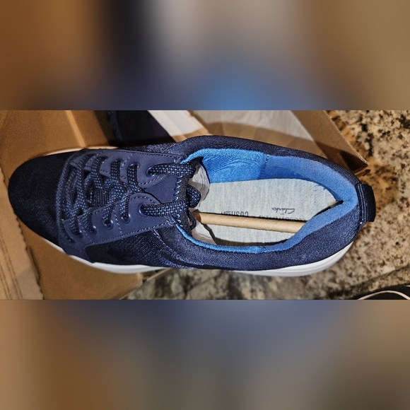 Cloudsteppers by Clark Ezera Lace Dark Navy 7 1/2 W new in box - Picture 5 of 6